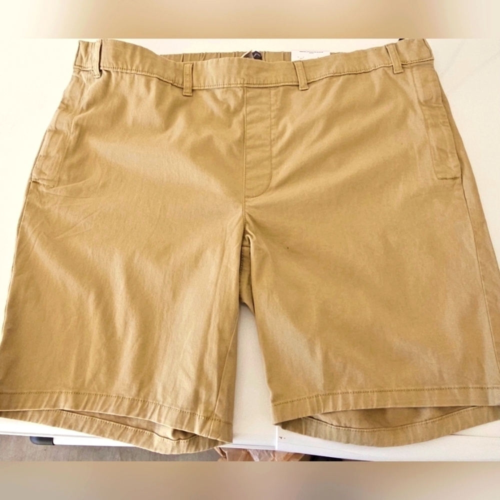 St Johns Bay Flat Front Comfort Stretch Adjustable Waist Shorts Size 48 NWT